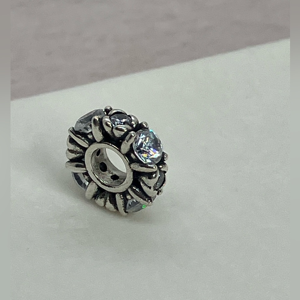 925 Sterling Silver & Clear Cz Tulip / Heart & Claw Setting Spacer Charm - Picture 3 of 11
